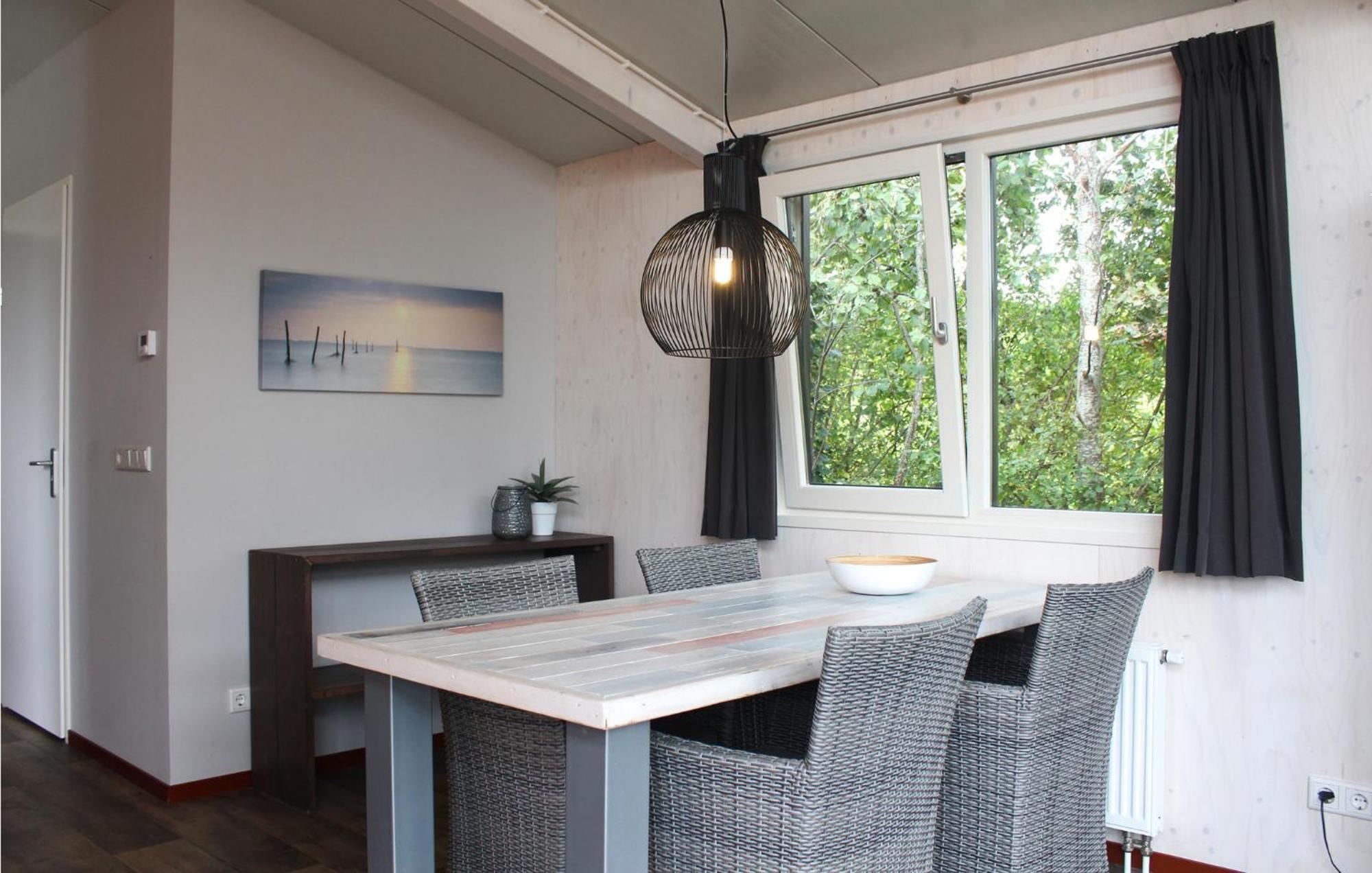 Beautiful Home In Sint-Annaland With Wifi Экстерьер фото